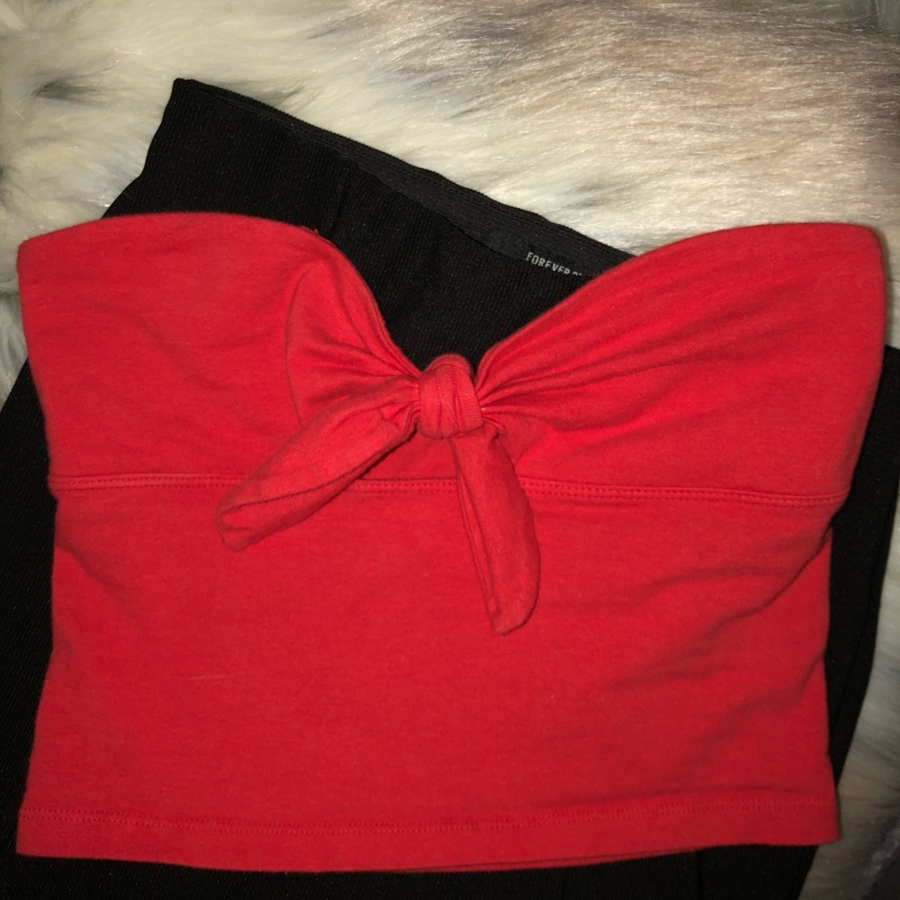 Red bow detail crop top
